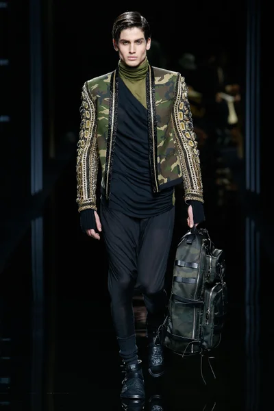Look 1